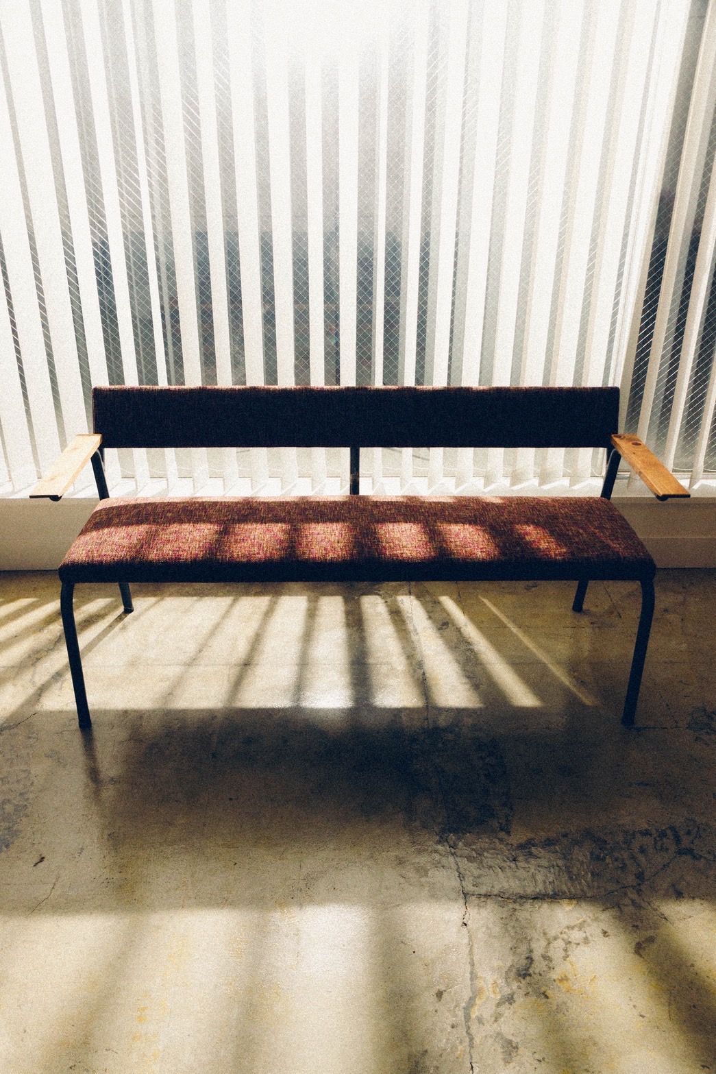 大阪のおしゃれな家具屋 オーダー家具・アイアン家具ならINDUSTRIALBRANCH® 職人